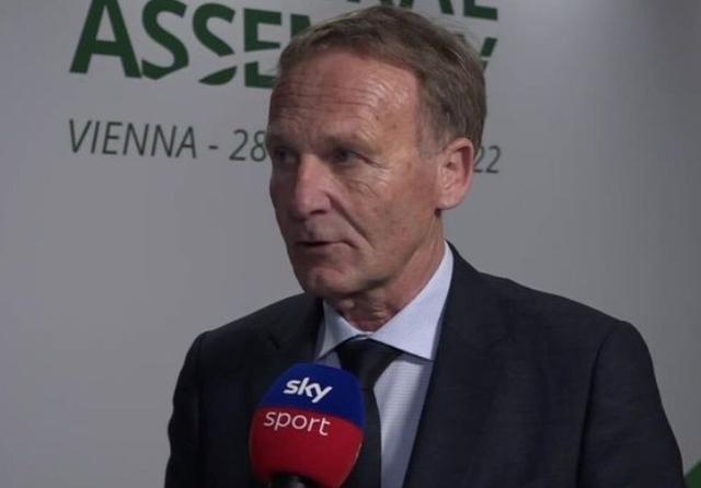 以截然不同 以截然不同